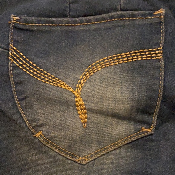 Royalty For Me Distressed Stretch Denim jeans size 8 with cuffs - Picture 9 of 15